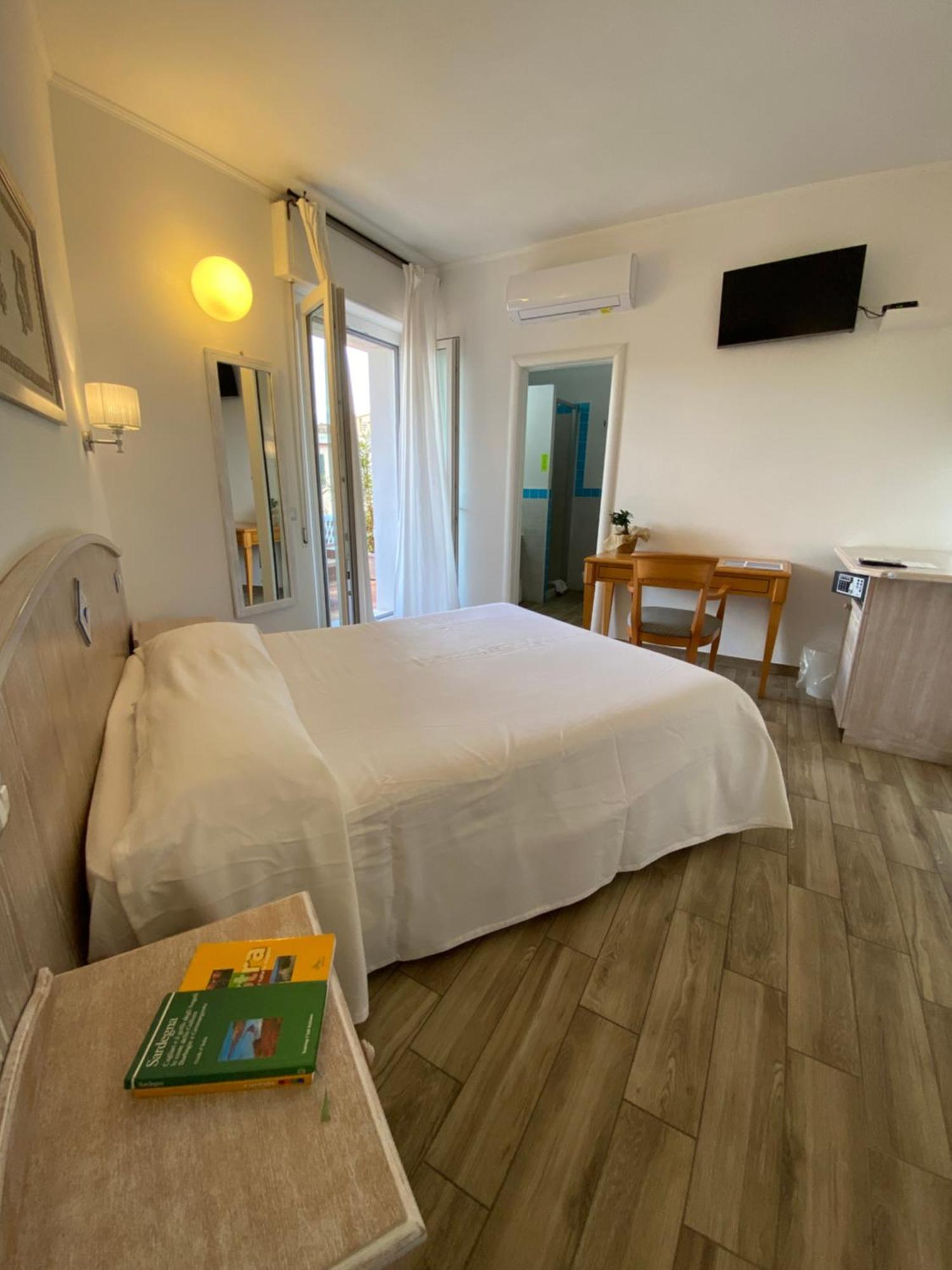 Locanda Degli Artisti Tortolì Buitenkant foto