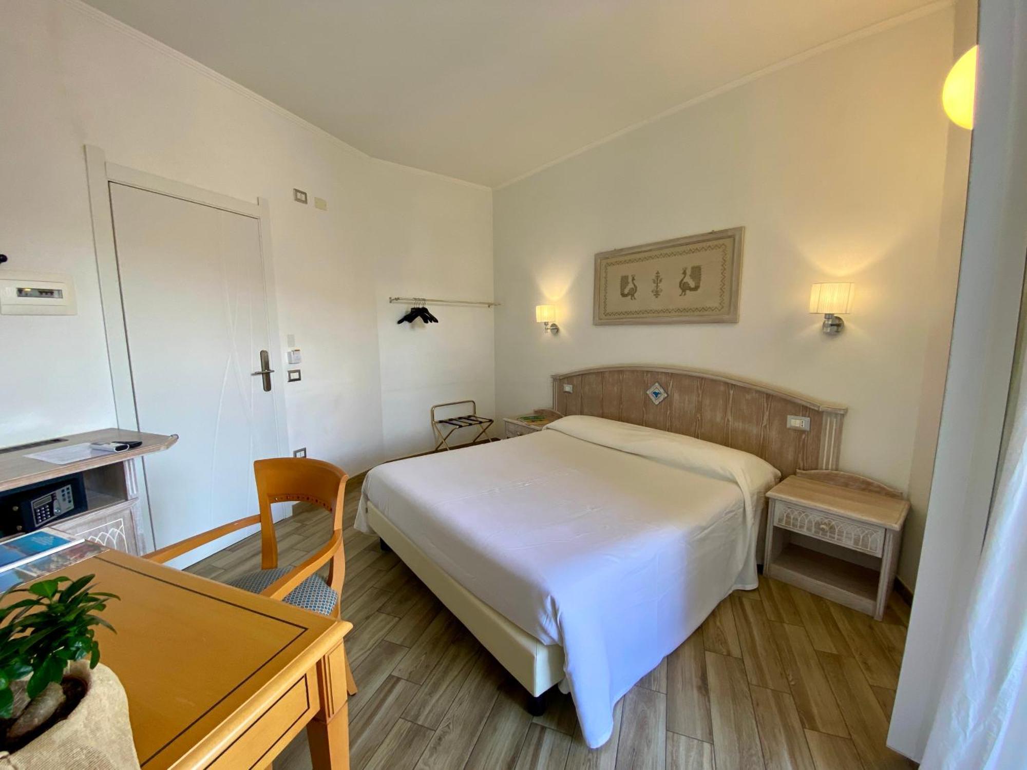 Locanda Degli Artisti Tortolì Buitenkant foto