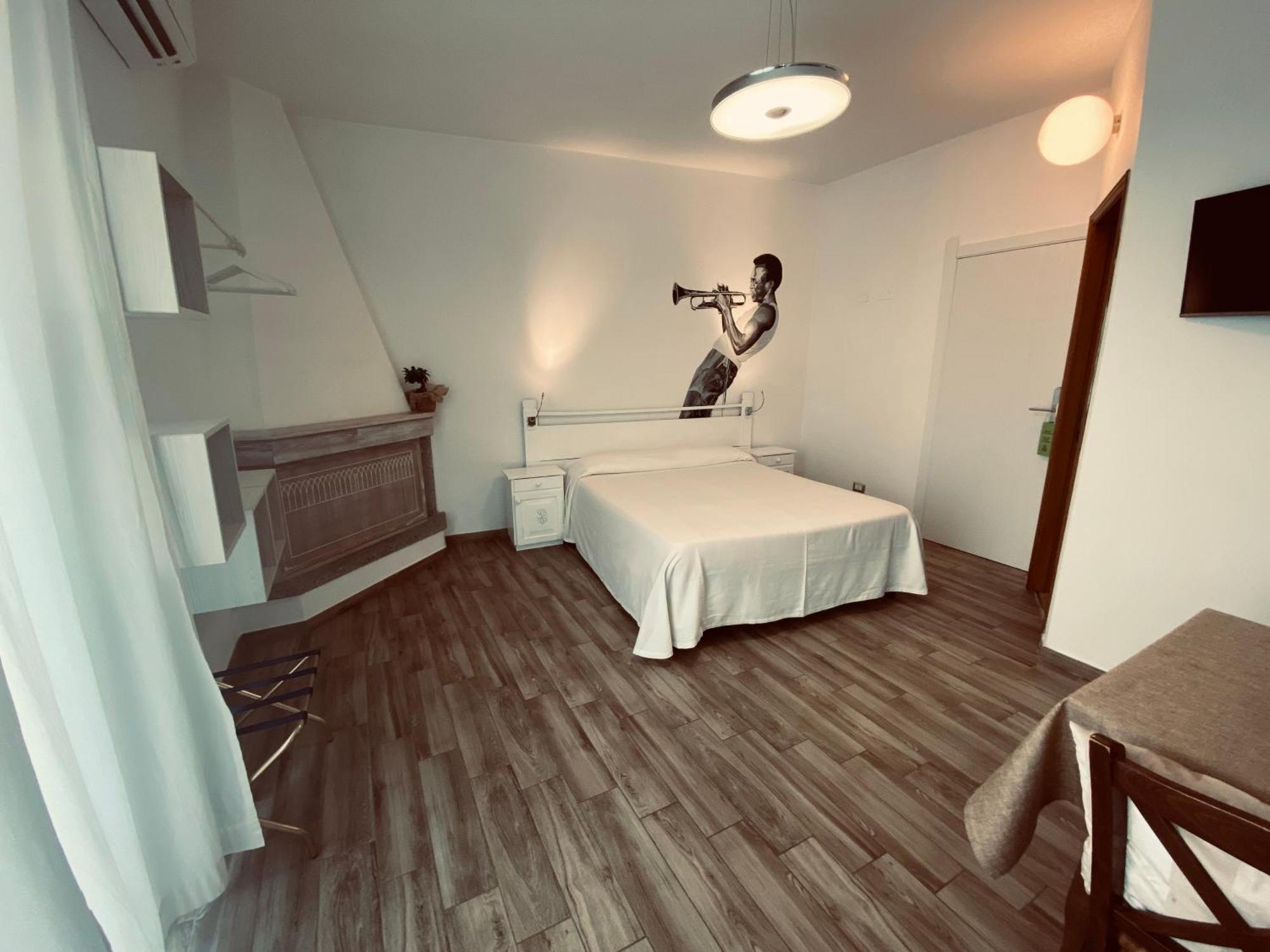 Locanda Degli Artisti Tortolì Buitenkant foto