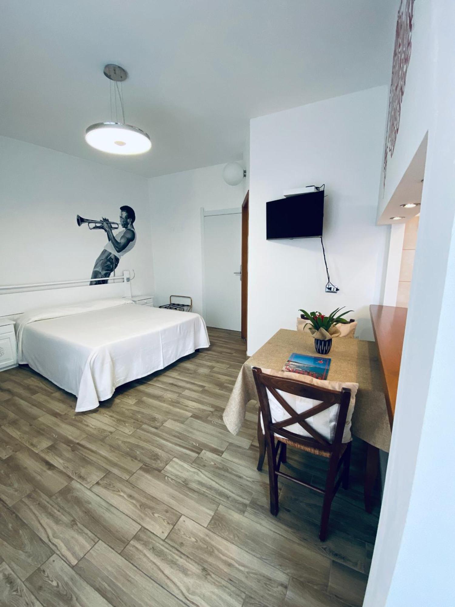 Locanda Degli Artisti Tortolì Buitenkant foto