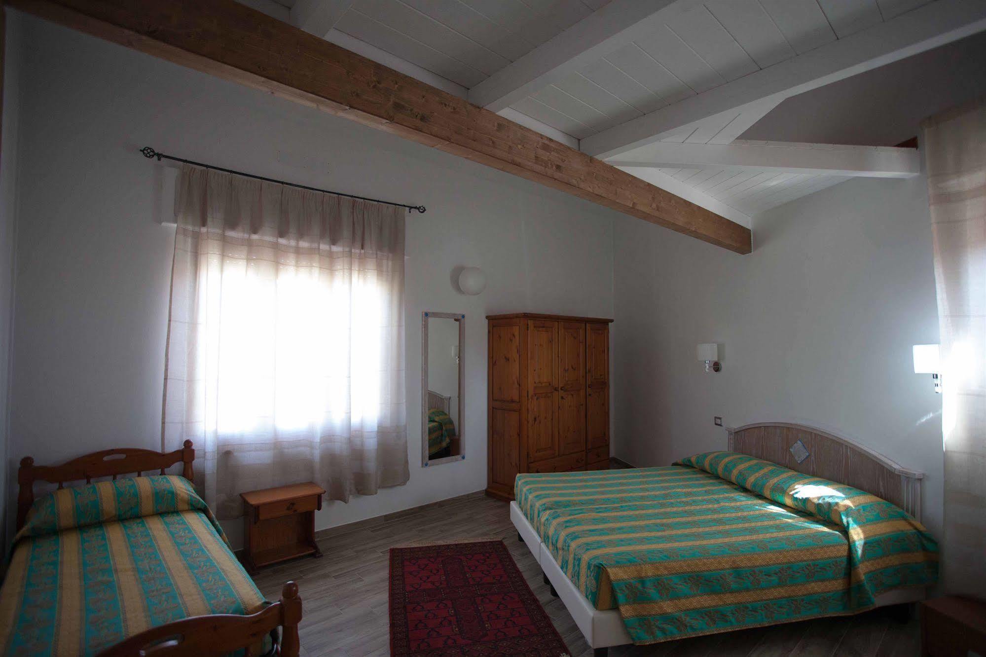 Locanda Degli Artisti Tortolì Buitenkant foto