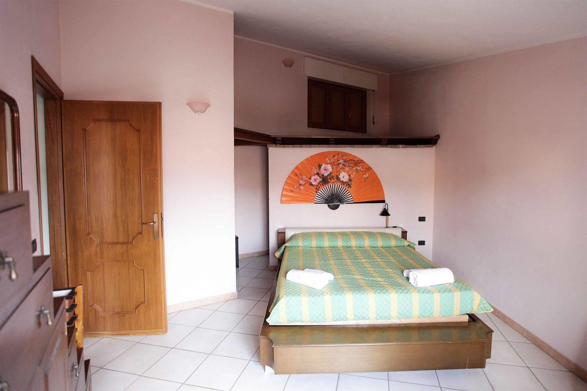 Locanda Degli Artisti Tortolì Buitenkant foto