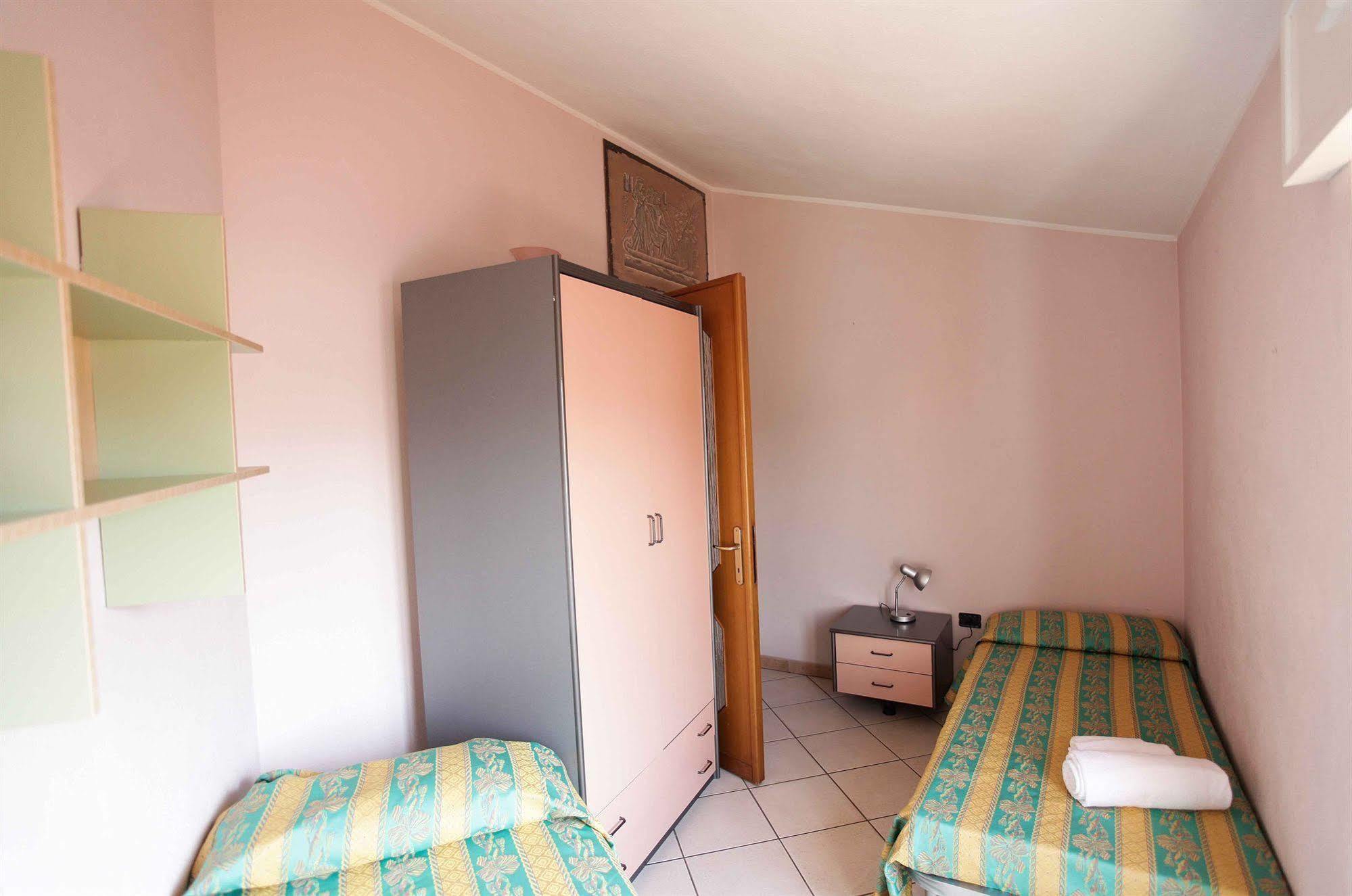 Locanda Degli Artisti Tortolì Buitenkant foto
