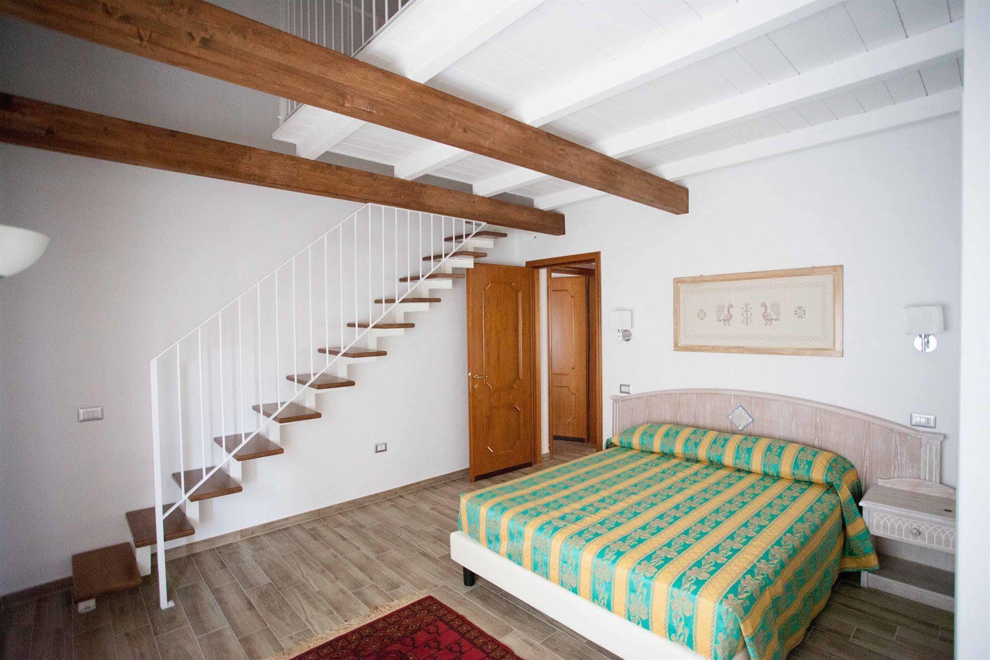 Locanda Degli Artisti Tortolì Buitenkant foto