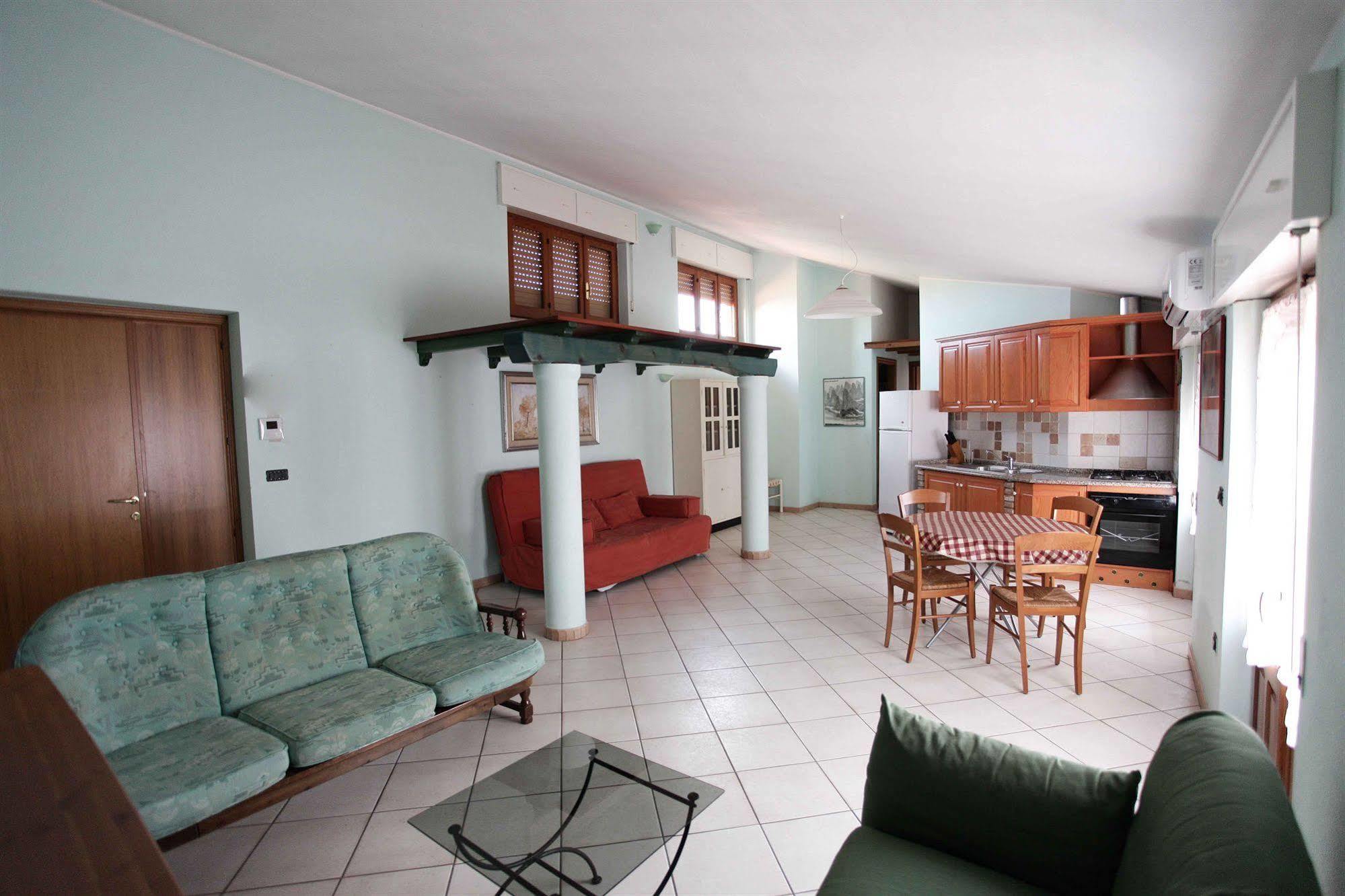 Locanda Degli Artisti Tortolì Buitenkant foto