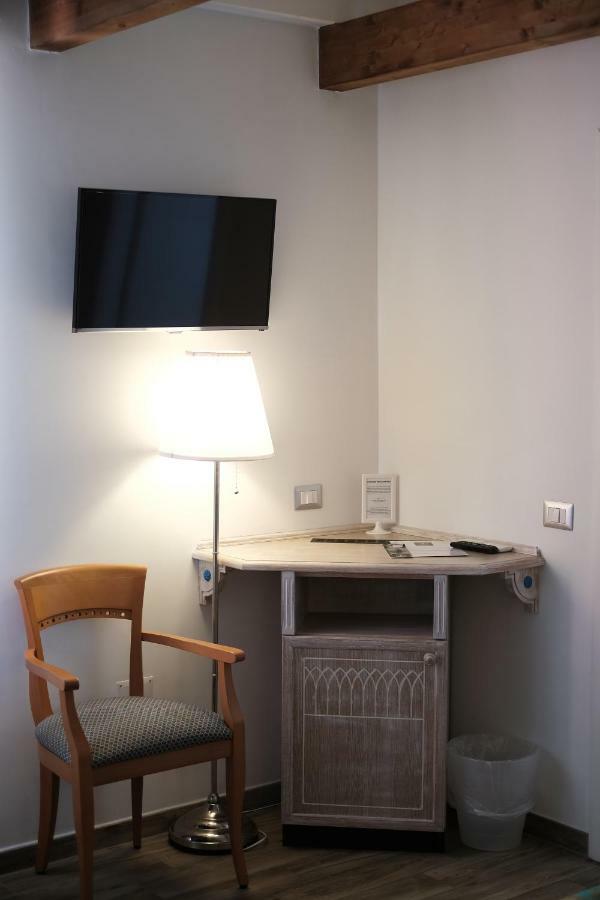 Locanda Degli Artisti Tortolì Buitenkant foto